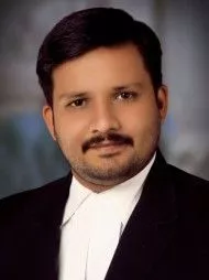 वाराणसी में सबसे अच्छे वकीलों में से एक -एडवोकेट  सूरज कुमार त्रिपाठी